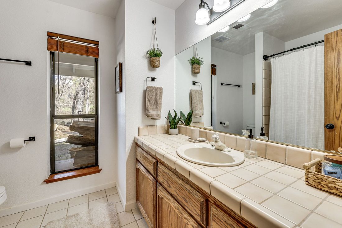Full bathroom