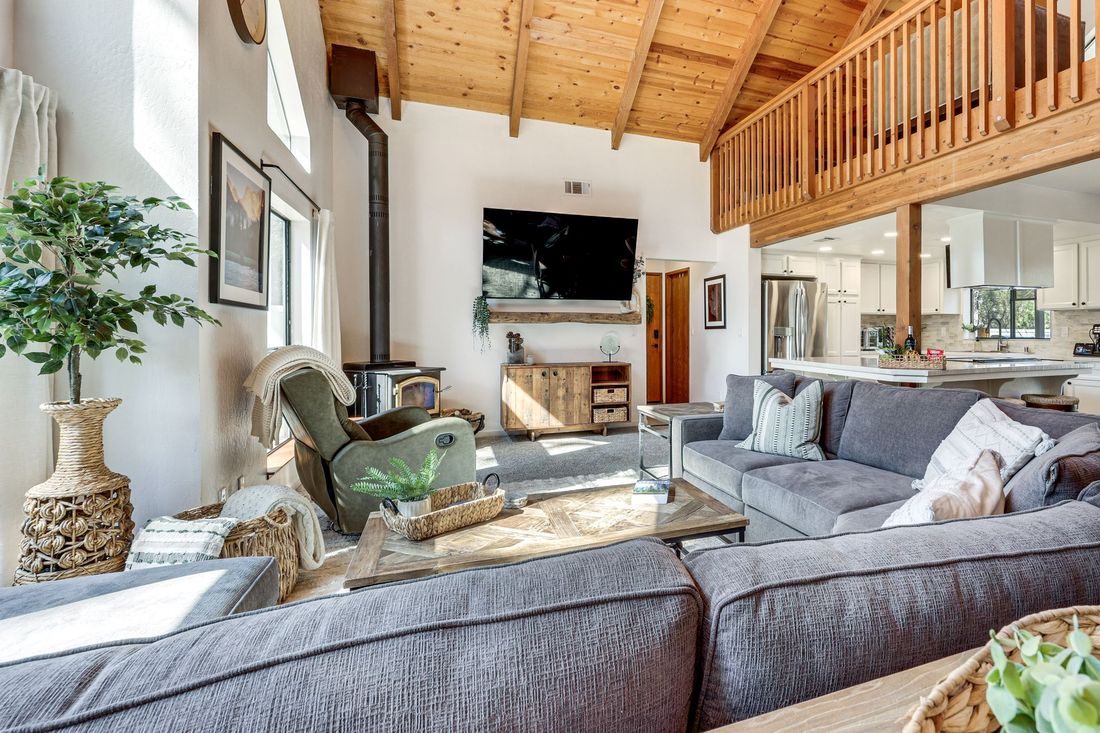 Living room & kitchen