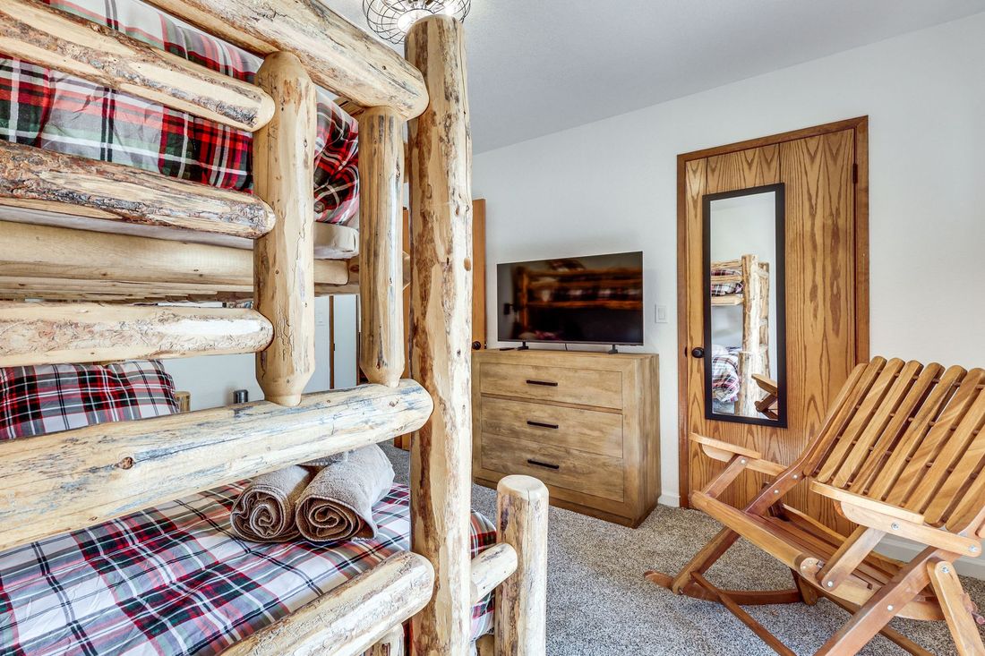 Bedroom 3 — bunk beds